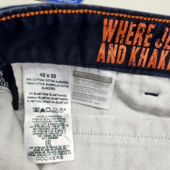 Men's Dockers Alpha Khakis 42 x 32 Navy - Picture 4 of 4